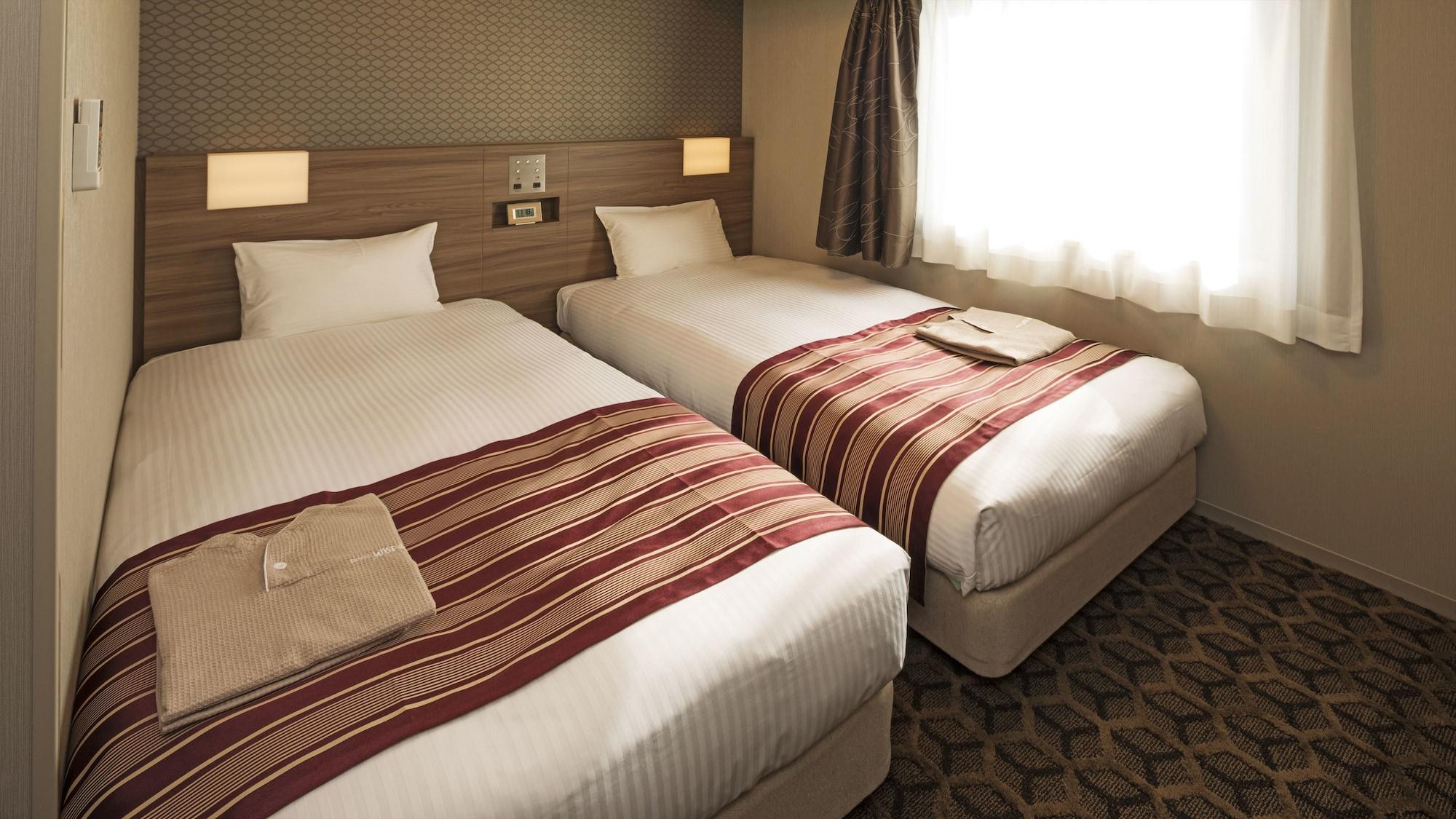 Hotel Wbf Namba Motomachi Osaka Bagian luar foto