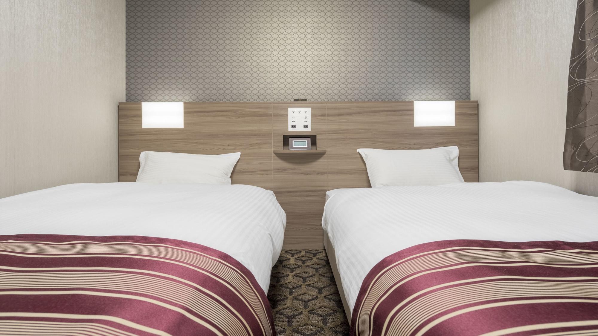 Hotel Wbf Namba Motomachi Osaka Bagian luar foto