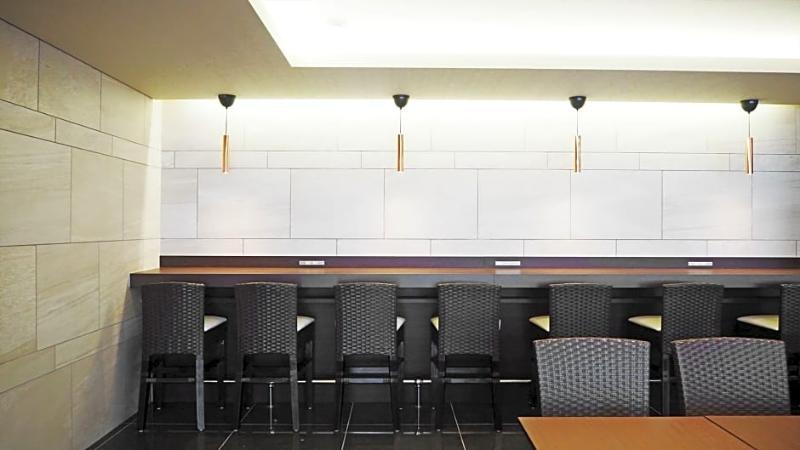 Hotel Wbf Namba Motomachi Osaka Bagian luar foto
