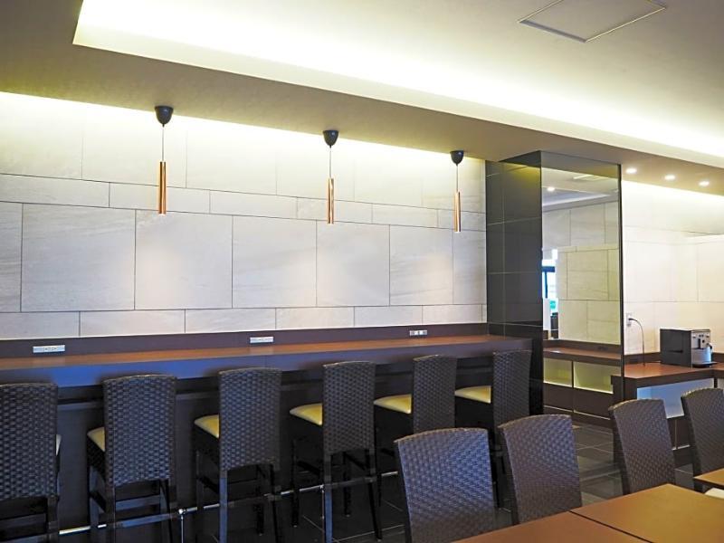 Hotel Wbf Namba Motomachi Osaka Bagian luar foto